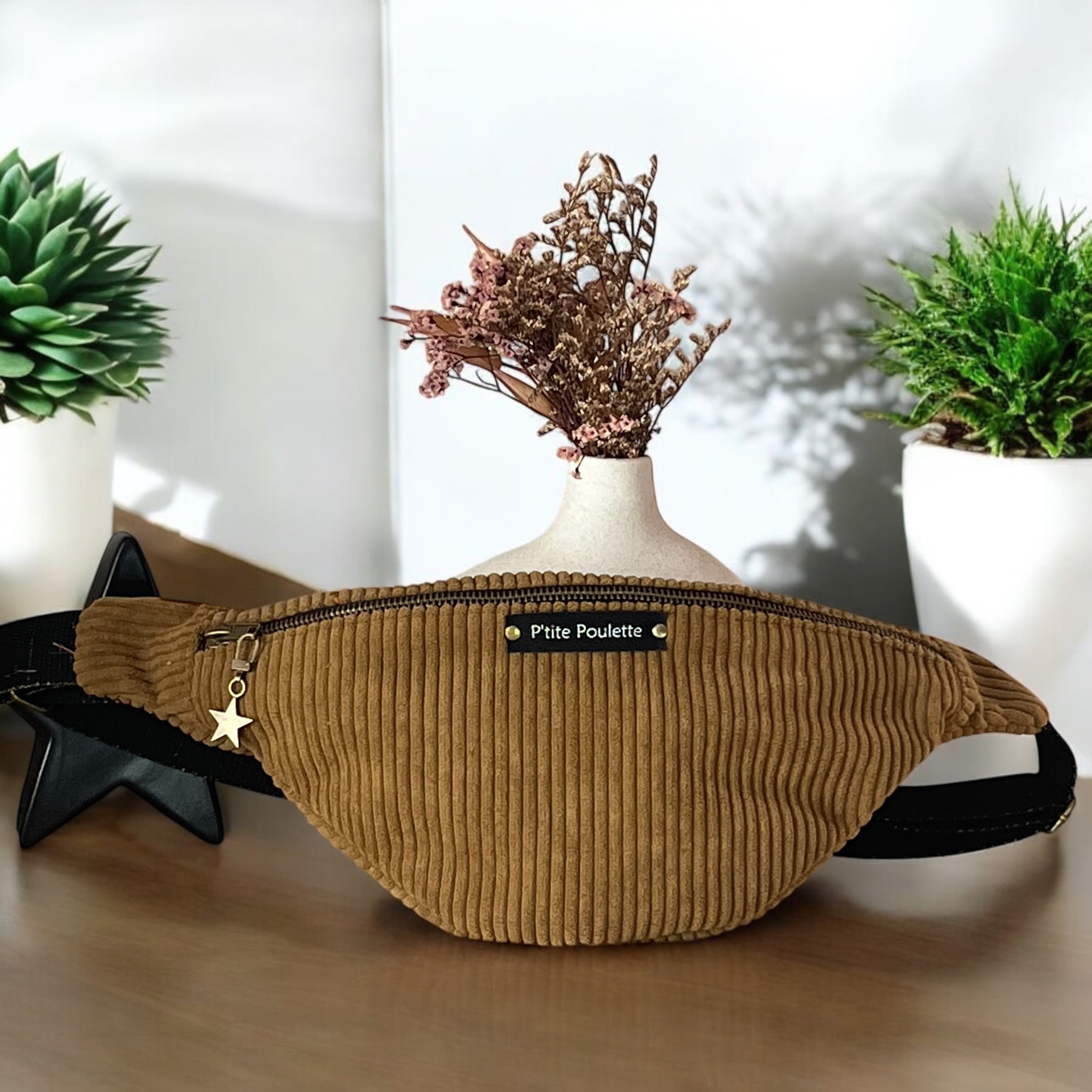 Sac banane en velours côtelé tabac – création artisanale française P’tite Poulette