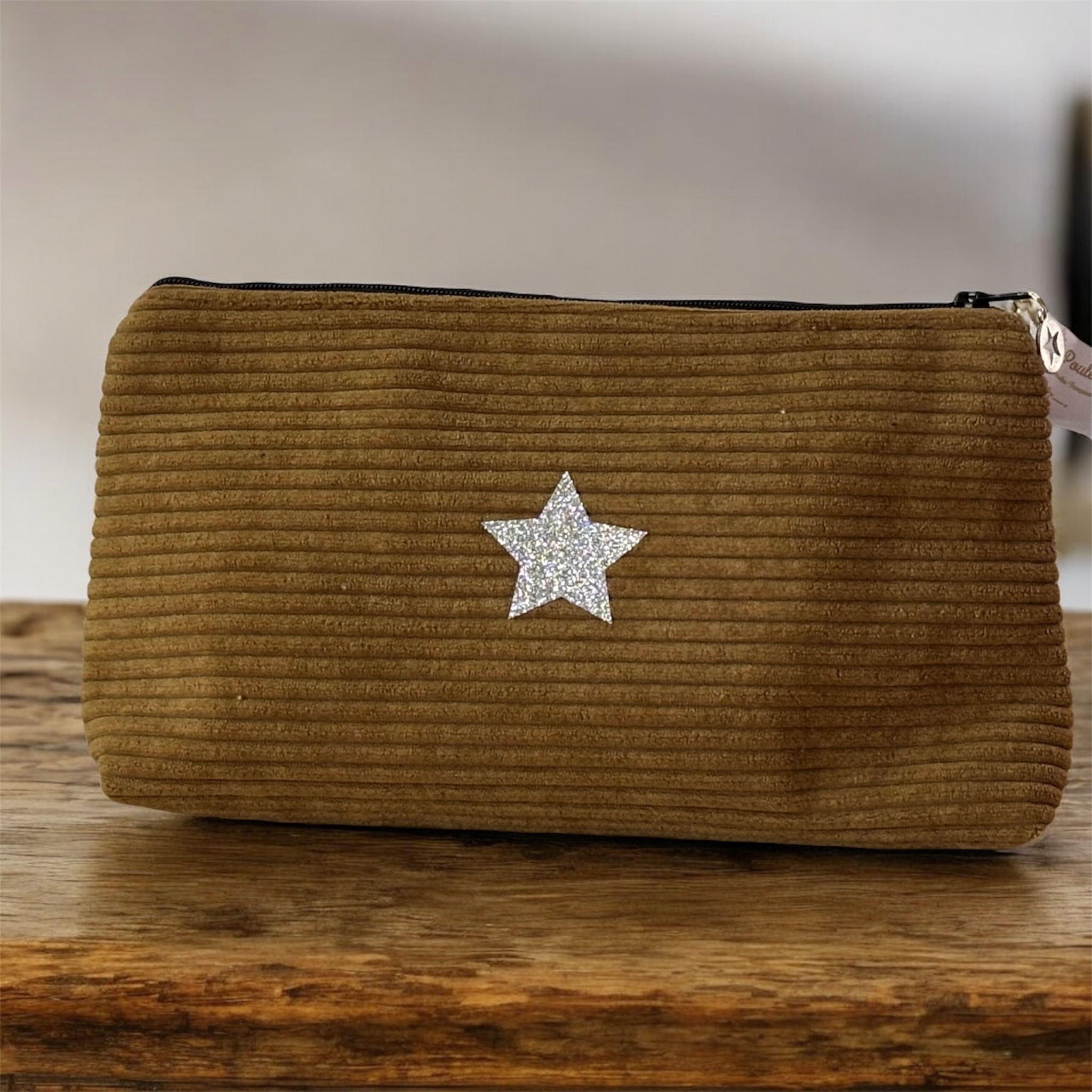 Trousse en velours côtelé tabac – création artisanale française P’tite Poulette
